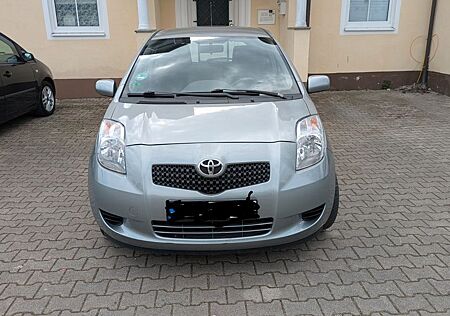 Toyota Yaris Executive 1,3-l-VVT-i Executive