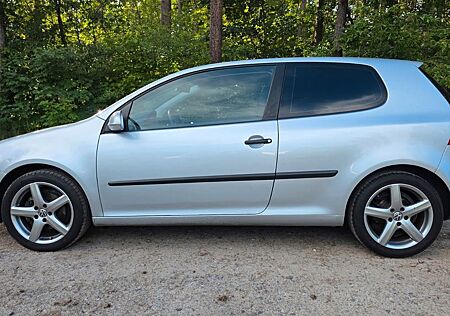 VW Golf Volkswagen V 1.4 Trendline Klima Alufelgen