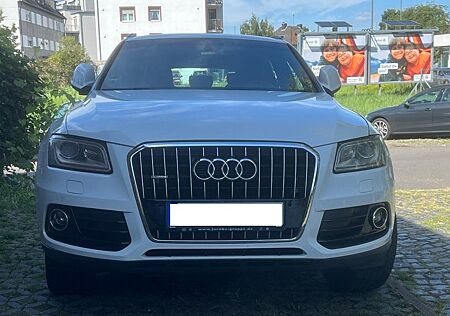 Audi Q5 2.0 TDI S tronic quattro -