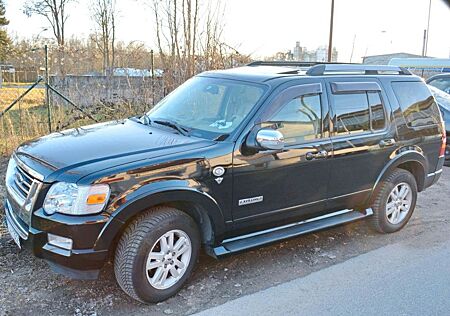 Ford Explorer 4,6 V8 Eddie Bauer - lesen lohnt sich