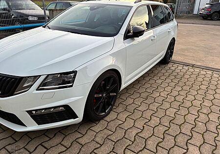 Skoda Octavia 2.0 TDI SCR DSG RS Combi RS
