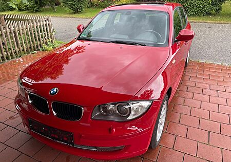 BMW 116i - Xenon, Navi, Klima, Schiebedach, Lichtpak