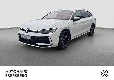VW Passat Volkswagen R-Line 1.5 eHybrid IQAssist TrailerAss HU