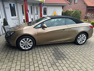 Opel Cascada 1.6 SIDI Turbo wenig km,Leder,wie NEU!