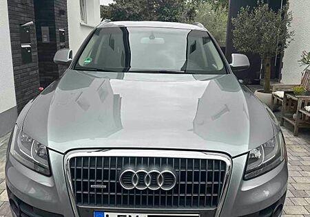 Audi Q5 2.0 TDI S tronic quattro -