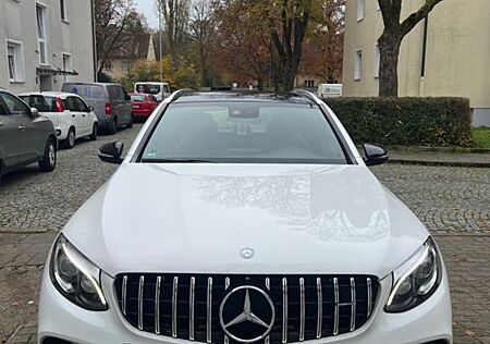 Mercedes-Benz GLC 220 d 4MATIC AMG Line Autom. AMG Line