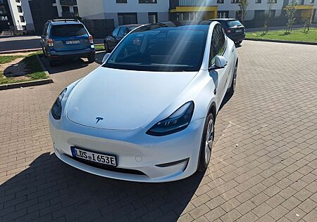 Tesla Model Y Long Range Dual Motor AWD Long Range