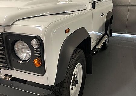 Land Rover Defender 90 Td4 Station Wagon E E
