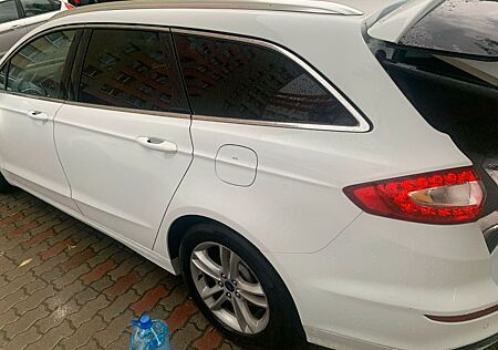Ford Mondeo 2,0 TDCi 110kW Titanium Turnier Power...
