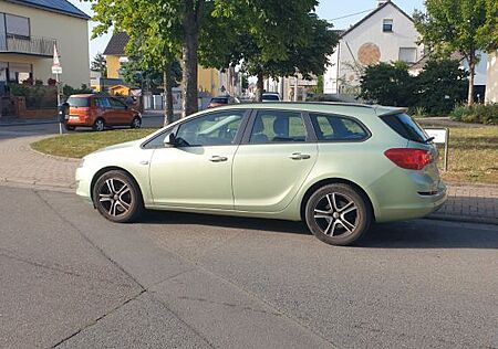 Opel Astra Sports Tourer j 1.7 CDTI