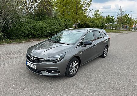 Opel Astra Sports Tourer+ 1.5 Diesel