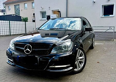 Mercedes-Benz C 250 BlueEFFICIENCY AVANTG. Autom. AVANTGARDE