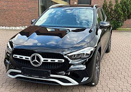Mercedes-Benz GLA 200 d DCT Entry 1. Hand 8 fach bereift MwSt