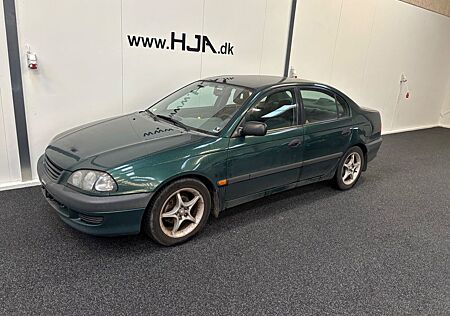 Toyota Avensis 1,8 limousine