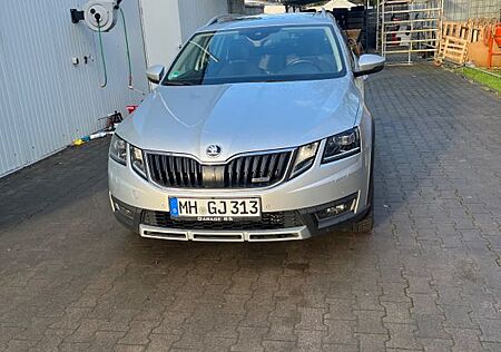 Skoda Octavia 2.0 TDI SCR 135kW DSG 4x4 Scout Comb...