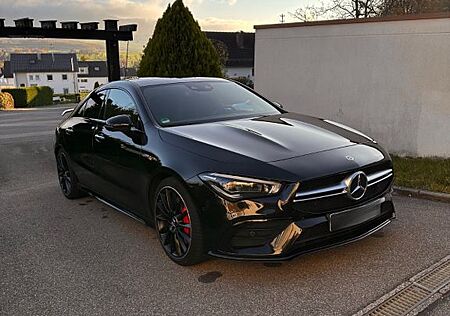 Mercedes-Benz CLA 35 AMG Mercedes-AMG CLA 35 4MATIC DCT Me...