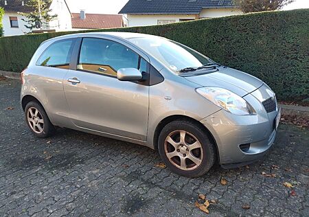 Toyota Yaris 1,3-l-VVT-i Sol