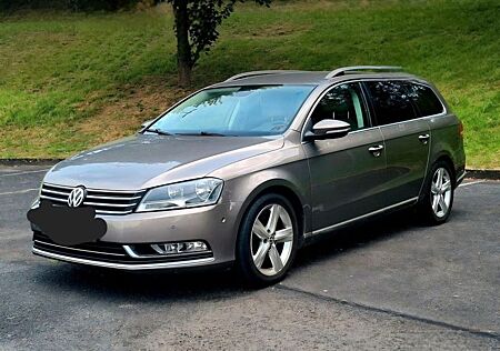 VW Passat Variant Volkswagen Passat B7 Variant 2.0 TDI DSG 170 PS Highline