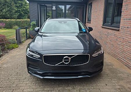 Volvo V90 D4 Momentum Geartronic mit Kofferraumzubehör