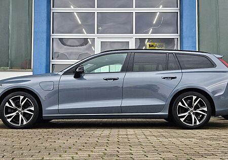 Volvo V60 Kombi Plus Dark Recharge Plug-In Hybrid AWD