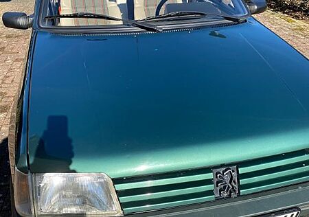 Peugeot Einzigartiger 205 Roland Garros Cabrio Oldtimer