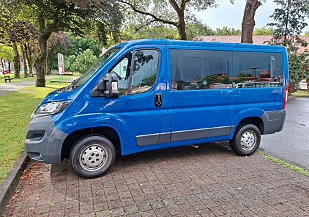 Peugeot Boxer L1H1, 2,2 L, 110 PS, 9 Sitzer