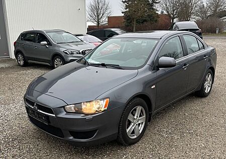 Mitsubishi Lancer Lim. Invite
