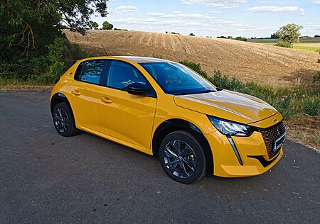 Peugeot e-208 136 Active Pack Active Pack