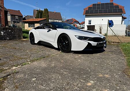 BMW i8 Roadster - Laser, Headup, Leder schw., Scheck