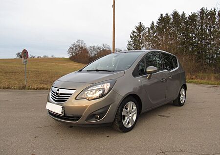 Opel Meriva 1.7 CDTi*Navi*Pano*Teilleder*Tüv 2025