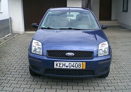 Ford Fusion 1,4 16V + +