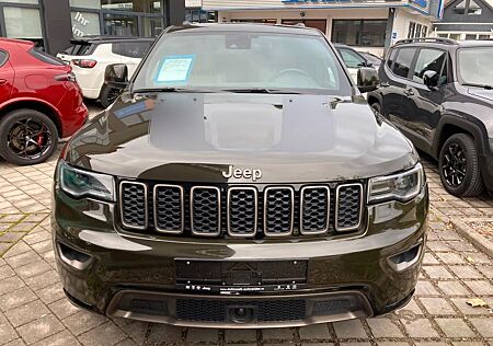 Jeep Grand Cherokee 3.0 CRD Limited Schiebedach