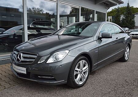 Mercedes-Benz E 250 Coupe CGI BlueEfficiency*STHZ*LED*MEMORY*