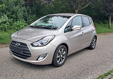 Hyundai ix20 1.6 Space Plus +Winterräder