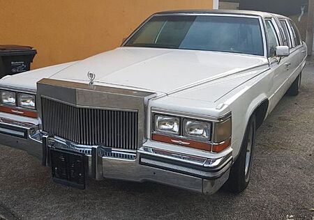 Cadillac Fleetwood Brougham Stretch Limo