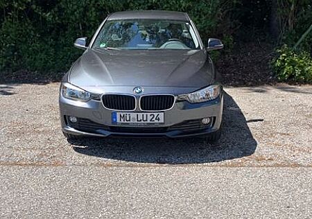 BMW 320d Luxury Line Luxury Line