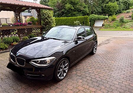 BMW 118i Sport Line