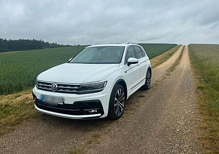 VW Tiguan Volkswagen 2.0 TSI R-Line 4MOTION AHK