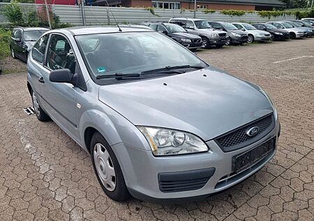 Ford Focus 1.6 *TÜV NEU*KLIMA*ALLWETTERREIFEN*