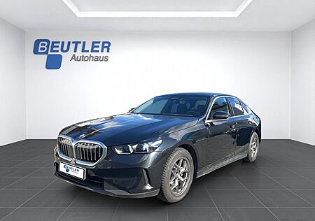 BMW 520i Limousine aLED eSitze 360°Kam HUD