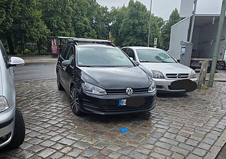 VW Golf Volkswagen 1.6 TDI BlueMotion Comfortline Variant ...