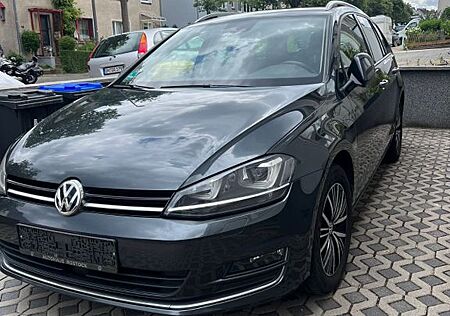 VW Golf Volkswagen 2.0 TDI DSG ALLSTAR AHK Navi PDC Totw. SHZ