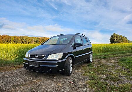 Opel Zafira 2.0 Turbo OPC