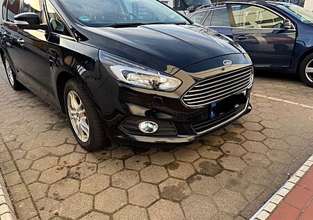 Ford S-Max 2,0 EcoBlue Bi-Turbo 177kW Titanium Au...
