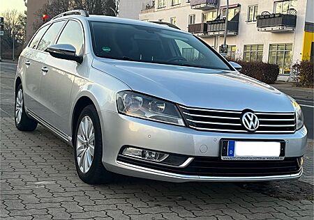 VW Passat Variant Volkswagen Comfortline*NAVi*Multilenkrad*AHK