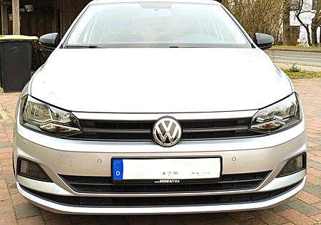 VW Polo Volkswagen 1.0 48kW Comfortline *Klima *Navi