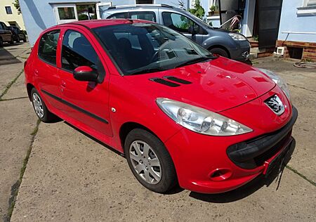 Peugeot 206 + Klimaanlage / TÜV - 12/2025