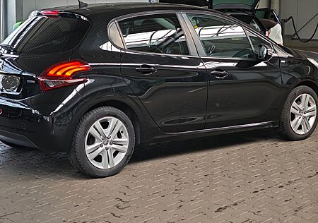 Peugeot 208 1.2 Active PureTech 82 Active