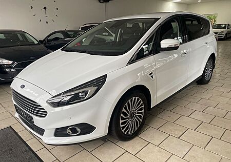 Ford S-Max Titanium