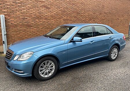 Mercedes-Benz E 250 E 250CDI BlueEFF ELEGANCE Aut*Leder*Memory*Distr
